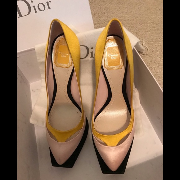 Christian Dior suede/silk pump size 38 nwt box and bag included $1750 - Picture 15 of 16